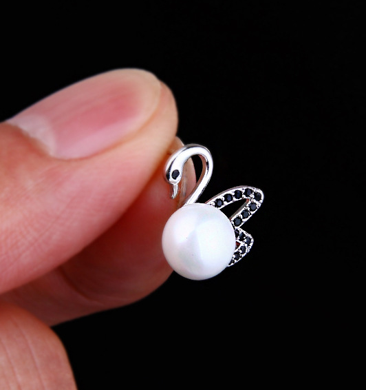Swan Pearl Stud Earrings — Elegant, Lightweight, and Always Noticed