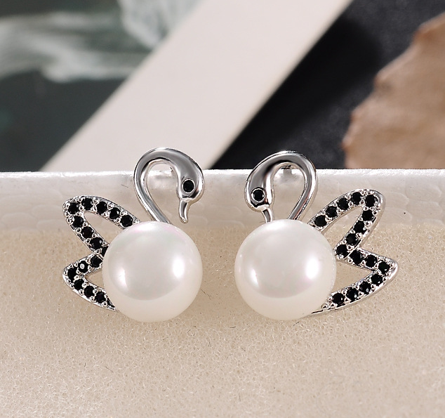 Swan Pearl Stud Earrings — Elegant, Lightweight, and Always Noticed
