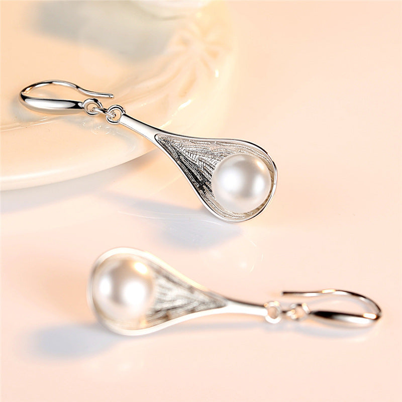 Pearl Pipa Drop Earrings — Minimalist Elegance That Gets Compliments