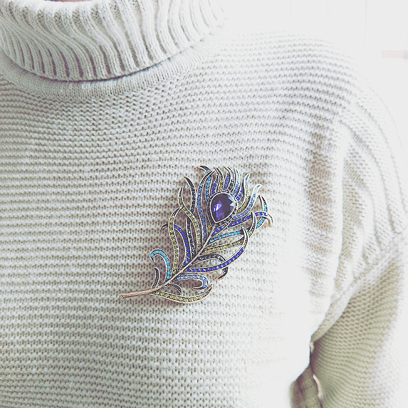 Feather Lapel Brooch — Vintage Style, Rhinestone Detail