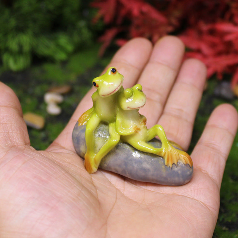 Mini Frog Resin Ornament — Tiny Garden Charm With Big Personality